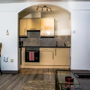  Apartment 1 Bedroom By Trinity